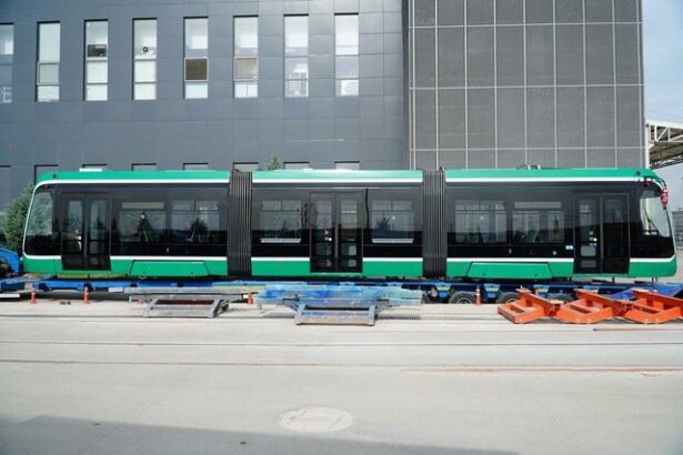 foto un nou tramvai bozankaya a ajuns in iasi 6835728d76b5c