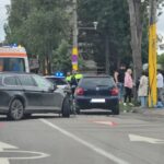 foto video accident la sensul giratoriu de la cazino mamaia este implicata si o masina inmatriculata in strainatate 683467376df4f