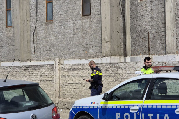 foto video alerta la constanta o persoana a cazut de pe acoperisul bisericii sfantul nectarie din cartierul medeea 6821c4941ade3