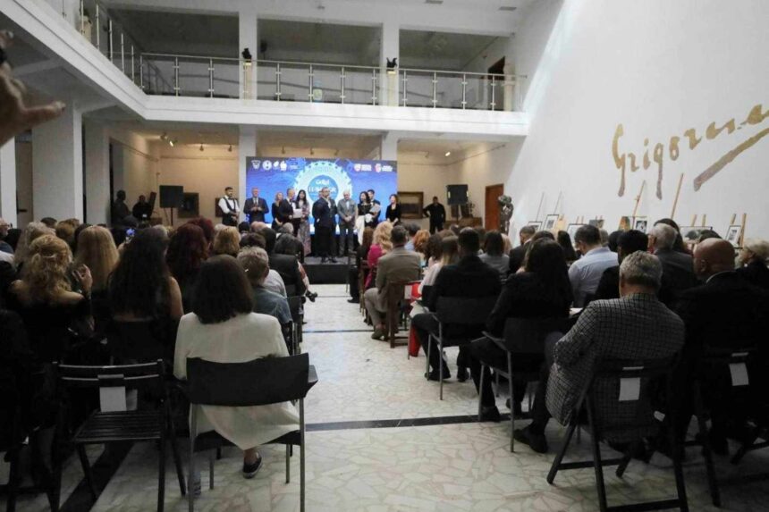 Gala Luminilor, un regal cultural de înaltă ţinută. Grație eroilor de la această ediție, va fi dotat laboratorul de design şi graphic design al Facultății de Arte din Constanţa. 1 galerie foto gala luminilor un regal cultural de inalta tinuta gratie eroilor de la aceasta editie va fi dotat laboratorul de design si graphic design al facultatii de arte din constanta 6834692651b04