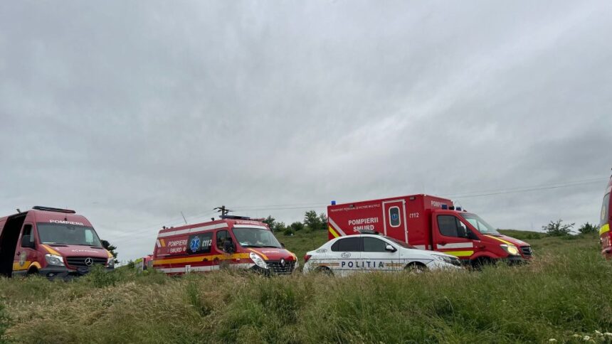 galerie foto update adultul a fost declarat decedat alerta un barbat si fiul lui minor au cazut in apa in portul medgidia 683377fcdc0b4