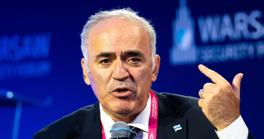 garry kasparov opozantul lui putin riscul real este ca romania sa se alature statelor paria 68230d6464aca