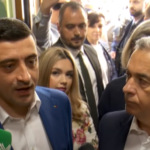 george simion insotit de calin georgescu au votat la sectia din mogosoaia ei sunt insotiti de sotiile lor 68296e4e8d982