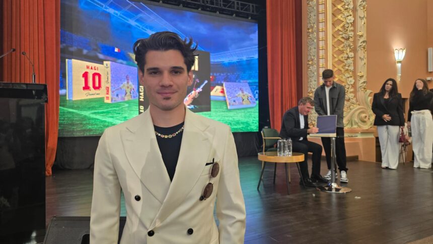 Ianis Hagi, la lansarea autobiografiei tatălui său: O zi frumoasă, pe care cred că și tata, dar și Constanța o merită 1 ianis hagi la lansarea autobiografiei tatalui sau o zi frumoasa pe care cred ca si tata dar si constanta o merita 6830ae85e0717