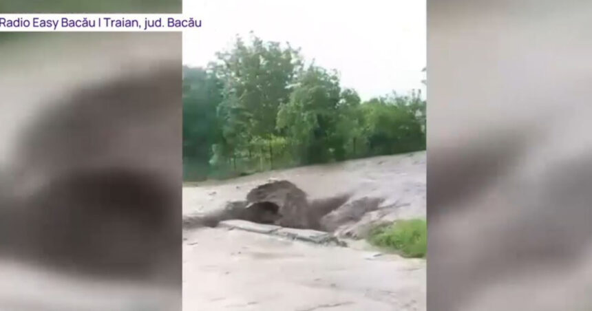 imaginile dezastrului provocat de ploile torentiale cu grindina case masini drumuri si fantani au fost afectate de apele involburate 6833060d9fcf9