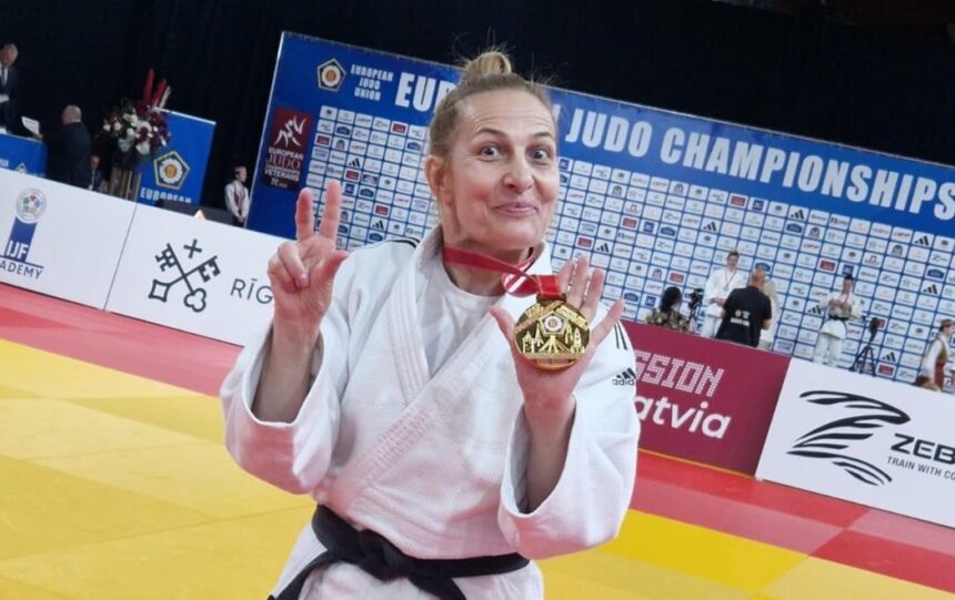 Judoka Lena Sterea de la CS Pantheon Constanța a câștigat un nou titlu european la veterani. 1 judoka de la cs pantheon constanta lena sterea a cucerit un nou titlu european la veterani 6836f58e82034