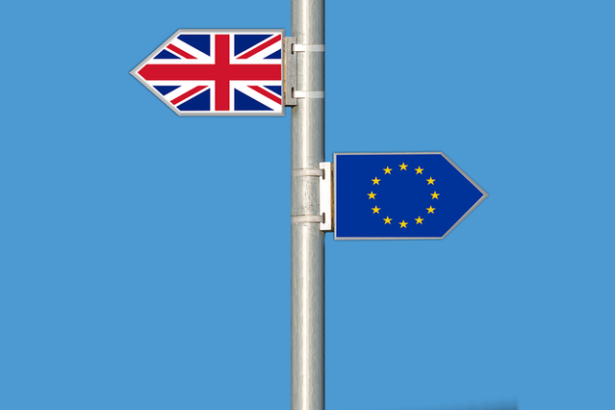 liderii uk si ue au convenit asupra unui acord ce vizeaza resetarea relatiilor dupa brexitul din 2020 include un parteneriat in domeniul securitatii si apararii extinderea schimburilor comerciale de 682b293c7dcd6