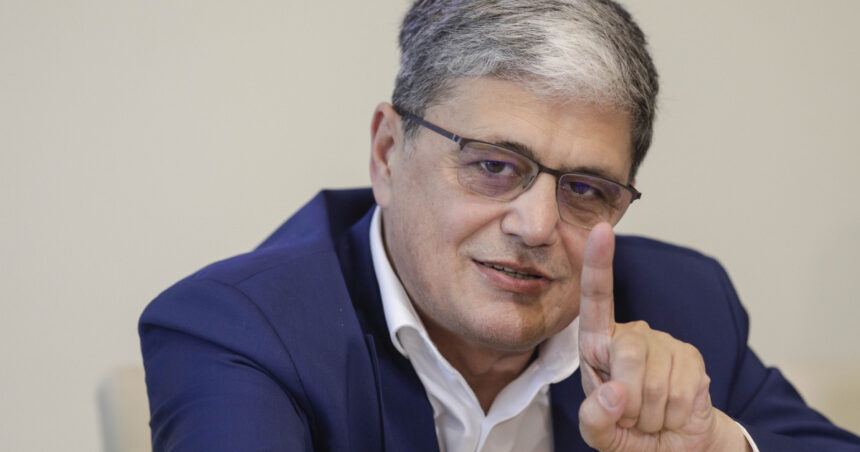 marcel bolos anunta investitii de 260 milioane de euro in retele inteligente de distributie si transport al energiei electrice 68360a51d334a