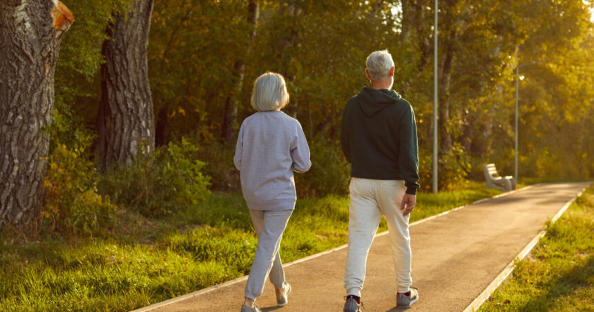 Mersul pe jos ar putea contribui la prevenirea a 13 tipuri de cancer, conform ultimei cercetări britanice. 1 mersul pe jos ar putea fi cheia prevenirii a 13 tipuri de cancer ce arata ultima cercetare britanica 68280d11a3d8e
