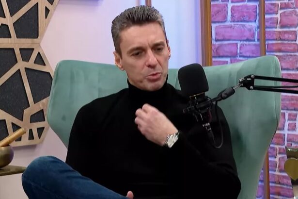 mircea badea prima reactie dupa ce s a spus ca a fost dat afara de la antena 3 mesajul prezentatorului tv 6829a18ab551c