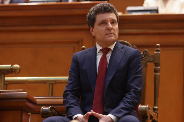 nicusor dan a anuntat calendarul consultarilor pentru formarea noului guvern in ce ordine au fost chemate partidele la cotroceni 6835bacb58832