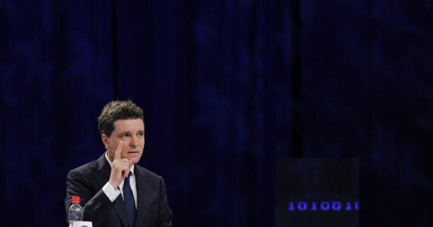 Nicușor Dan a declarat în scris că TVA nu va fi majorată dacă va deveni președinte: mesajul pe hârtie 1 nicusor dan a dat in scris ca tva nu va fi majorata daca el devine presedinte mesajul scris pe hartie 682392fc74e7d