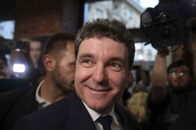nicusor dan baie de multime ce ati facut voi in aceste saptamani a fost extraordinar v ati confruntat cu valuri de ura si ati avut curajul sa mergeti inainte intregul nostru respect pentru cei ca 682a59e4ce619