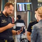o femeie a fost prinsa pe aeroportul otopeni cand voia sa plece in italia cu trei copii minori a prezentat acte false 6828587befba1