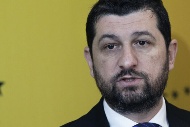 plangere penala pe numele vicepresedintelui aur marius lulea pentru apologia comunismului si a lui ceausescu 68232e39db927