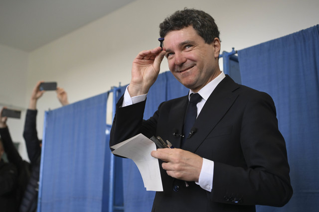 presa internationala primarul bucurestiului se profileaza drept castigator al alegerilor prezidentiale din romania participarea depaseste cu mult cea din primul tur gratie votului masiv al alegator 682a36a8657b2