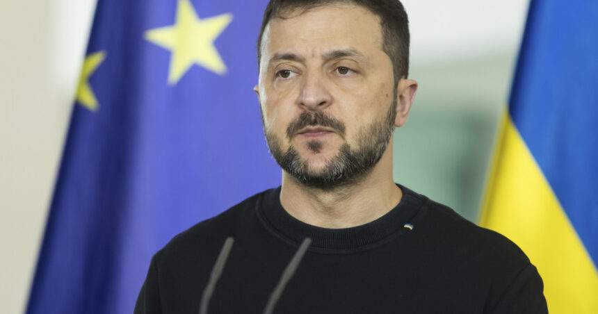 Prima întâlnire Nicușor Dan - Volodimir Zelenski după alegerile prezidențiale. Președintele ales al României, în vizită în Ucraina. 1 prima discutie nicusor dan volodimir zelenski dupa alegerile prezidentiale presedintele ales al romaniei invitat in ucraina 682b2ea1dbdbd