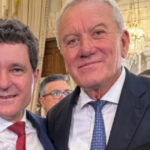 primarul constantin toma prezent la investirea lui nicusor dan romanii au ales un om foarte inteligent psd sa intre la guvernare 68349a5dcb04c