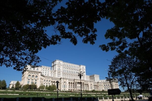 proiectul care prevede reducerea numarului de parlamentari la 300 redepus la senat 68397f98df04a