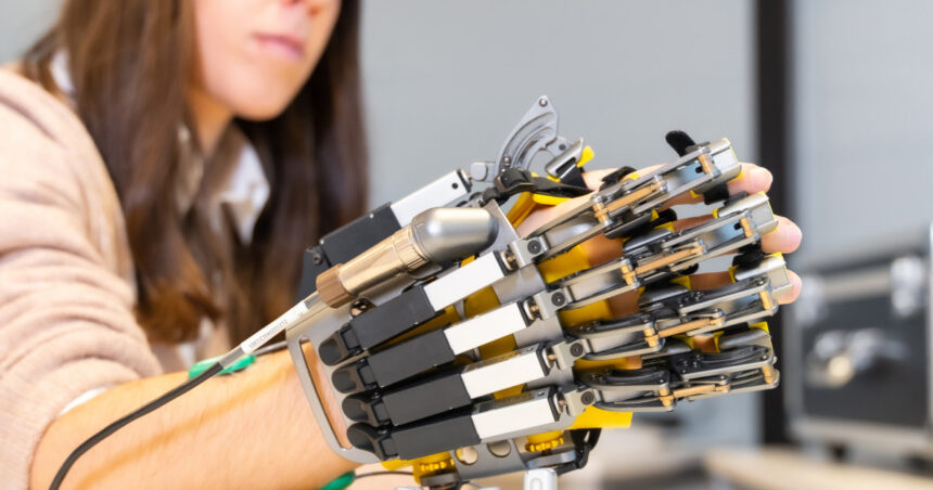 Recuperare medicală cu roboți: Spitalul de stat care utilizează jocuri pentru tratarea pacienților cu probleme motorii. 1 recuperare medicala cu roboti spitalul de stat care foloseste jocurile video pentru tratarea pacientilor cu probleme motorii 68256d95790c8
