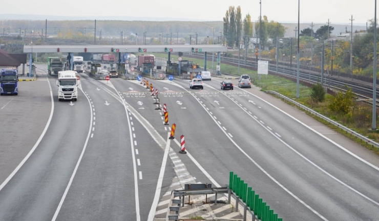 restrictii de circulatie timp de 8 ore pe a2 in zona fetesti pentru reparatii asfaltice 682199210d69e