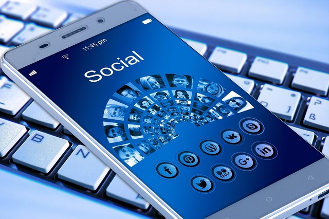 restrictii pregatite in romania pentru marile platforme precum facebook tiktok youtube x amenzi de 3 din cifra de afaceri anuala globala 6838d7189d47f