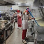 sc arimex comexim 2000 srl a pregatit un meniu special de inaltarea domnului pentru pacientii internati in spitalele constantene 68381ff7e1971