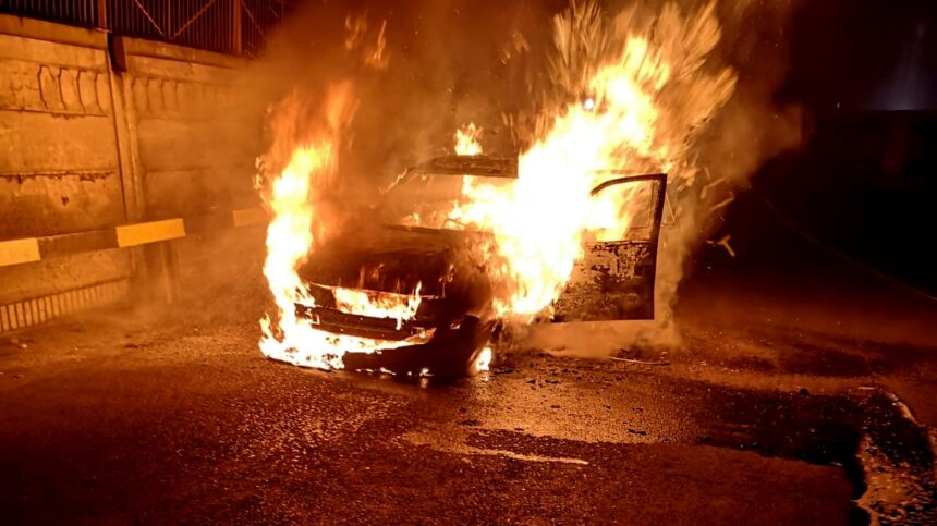 Se judecă apelul în dosarul incendiului de mașină din Mangalia: sunt implicați infractori „recunoscuți“ 1 se judeca apelul in dosarul reglarilor de conturi cu masina incendiata in mangalia sunt implicati infractori recunoscuti 6830f49d928c5