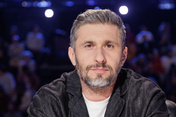sofia fiica lui dragos bucur si a danei nalbaru nu locuieste cu parintii ei la tara vine din cand in cand 682d813ec17dc