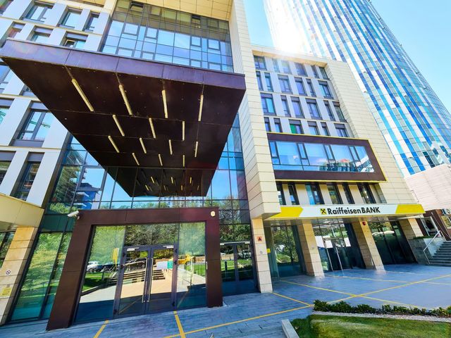solutii de economisire cu dobanzi atractive schimburi valutare fara limita de suma si smart hour la cursul bnr direct in aplicatia de mobile banking a raiffeisen bank 682332148e34c