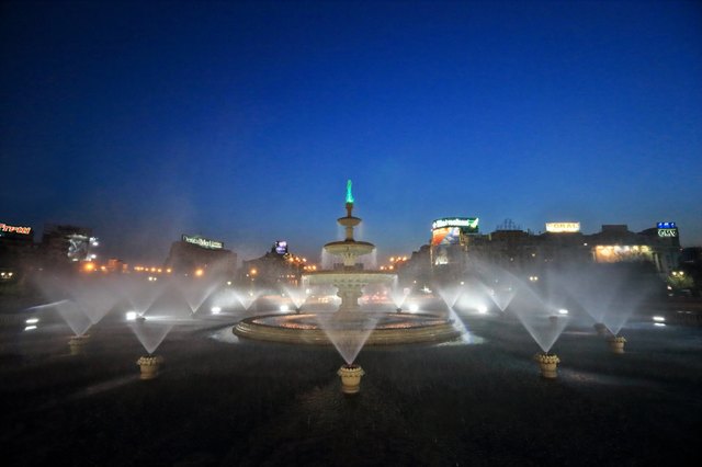Spectacolele de apă, muzică și lumini de la Fântânile Urbane din Piața Unirii revin din 23 mai, oferind o călătorie spectaculoasă în Galaxia Filmelor Legendare. 1 spectacolele de apa muzica si lumini de la fantanile urbane din piata unirii revin din 23 mai cu o calatorie spectaculoasa in galaxia filmelor legendare 682c692d57f2c