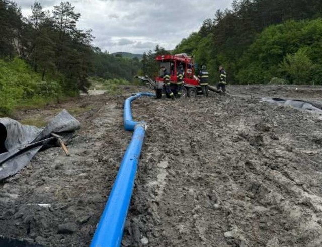Starea de alertă la Praid, prelungită din cauza infiltrațiilor din salină 1 starea de alerta la praid prelungita in urma infiltratiilor produse in salina 682ec5d4884bc