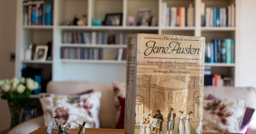 Tinerii redescoperă cititul cu ajutorul romanelor lui Jane Austen, „Mândrie și Prejudecată” fiind printre favoritele generației Z. 1 tinerii redescopera cititul cu ajutorul romanelor lui jane austin mandrie si prejudecata printre favoritele generatiei z 683a81a52eb93