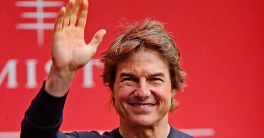 Tom Cruise intenționează să continue să facă filme până la vârsta de 100 de ani. Strategia prin care se menține tânăr este utilizată de centenari. 1 tom cruise vrea sa faca filme pana la 100 de ani strategia cu care se mentine tanar e folosita de centenari 6838b788bf716