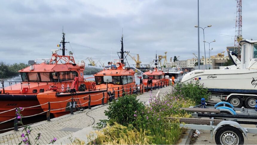 trei nave ale arsvom relocate in portul mangalia pentru verificari periodice 68333c726d506