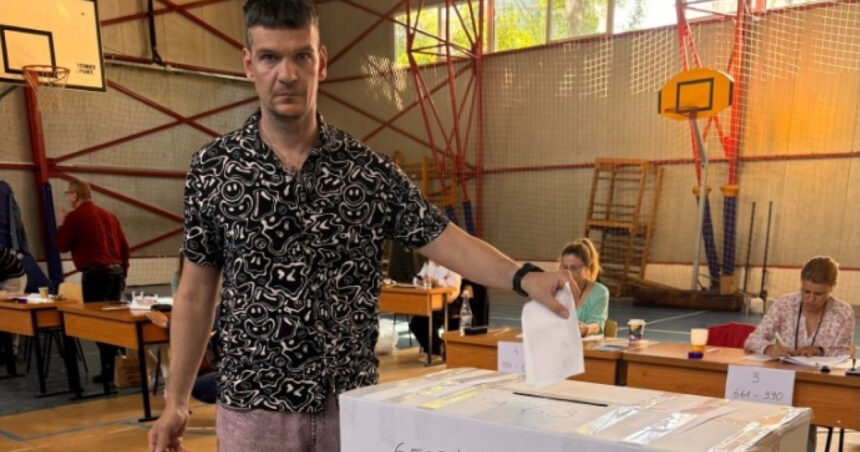 Tudor Chirilă: „Votul ăsta trebuie vegheat, iar președintele trebuie privit critic, că suntem votanți, nu adepți” 1 tudor chirila votul asta trebuie vegheat iar presedintele trebuie privit cu un ochi critic ca suntem votanti nu adepti 682af6625401b