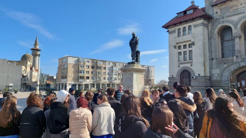 tururi ghidate gratuite in peninsula organizate de minac cu ocazia zilelor constantei 682c50821bb8b