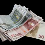 ultima ora obligatiunile in euro ale romaniei se tranzactioneaza deja la niveluri junk dupa luni de incertitudini politice alegerile aduc noi riscuri pentru leu si pentru obligatiunile emise pe piat 6825c0111aec9