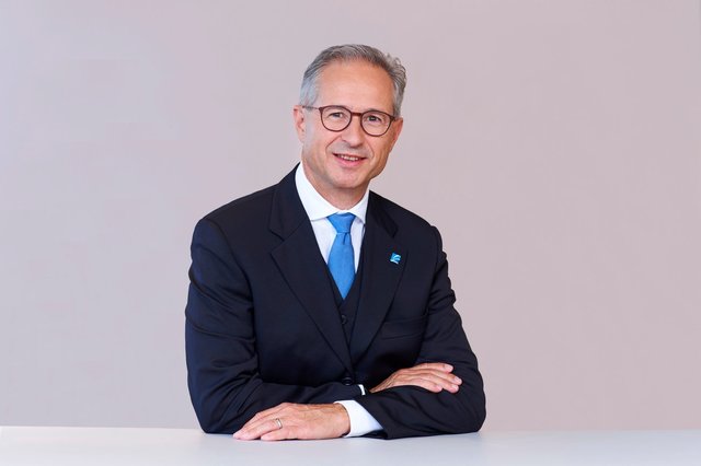 ULTIMA ORĂ Petrom va avea un nou director: Alfred Stern a anunțat că nu va mai conduce OMV după încheierea mandatului în 2026 1 ultima ora petrom va avea un nou sef alfred stern a anuntat ca nu mai vrea sa conduca omv dupa expirarea mandatului in 2026 682c3bfd9f194