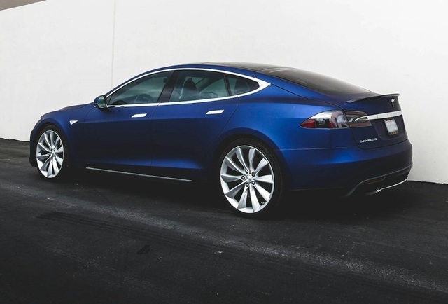 vanzarile tesla in europa declin accentuat pe fondul deteriorarii imaginii si al concurentei crescute 6836b5eb010a6