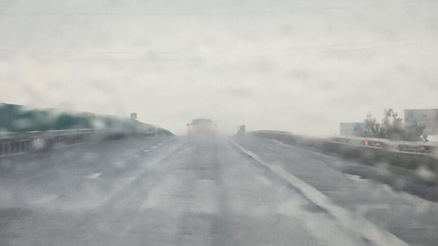 video atentie soferi ploaie torentiala pe autostrada a2 6824cd7582324