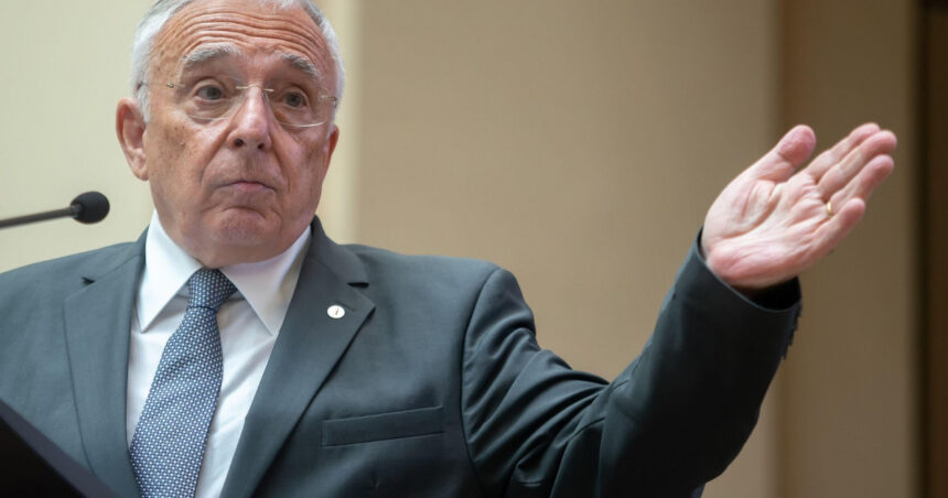 video avertisment de la bnr mugur isarescu anunta ca vin scumpiri nu va fi usor problema este finantarea deficitului bugetar 682c84af4d93c