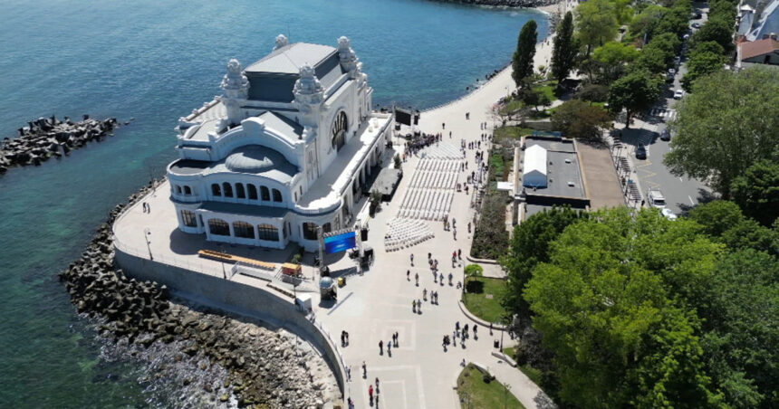 Cazinoul din Constanța și-a redeschis porțile pentru vizitatori. Imagini spectaculoase cu bijuteria arhitecturală de la malul mării. 1 video cazinoul din constanta si a redeschis portile pentru vizitatori imagini spectaculoase cu bijuteria arhitecturala de la malul marii 682ec7bb94cfa
