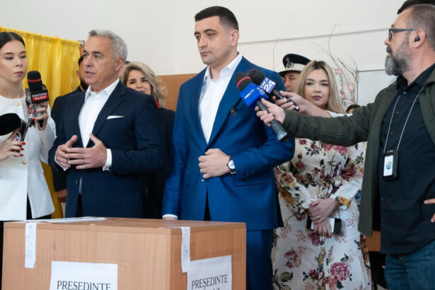 video george simion catre politistul care i a interzis sa faca declaratii in sectia de vot nu e foarte frumos ce ati facut 6829926900027