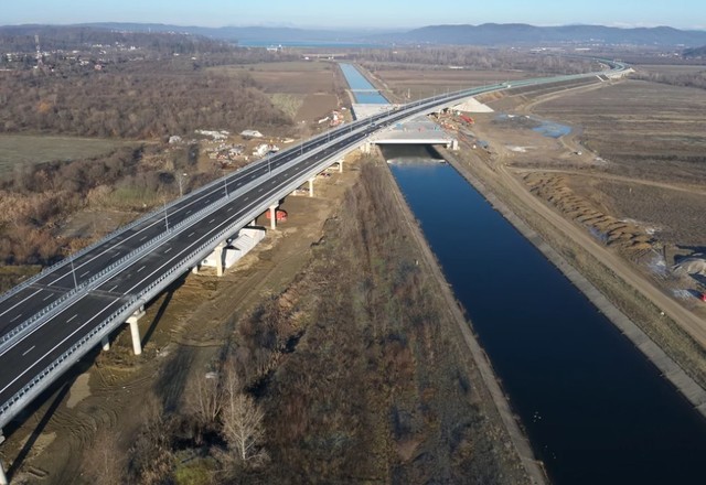 Imagini în premieră cu Munții Carpați vizibili de pe autostrada Sibiu-Pitești 1 video imagini in premiera cu muntii carpati care vor fi vizibili de pe autostrada sibiu pitesti 682c540e6192a