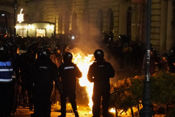 video jandarmeria capitalei este in alerta sute de conturi tiktok promoveaza apelul la protest lansat de george simion 6831d0ad7d0ff