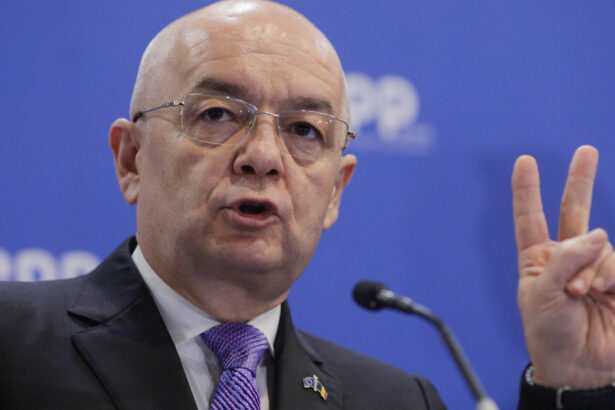 video mesajul lui emil boc inainte de alegeri am decolat spre bruxelles aveti grija sa nu aterizam la moscova 6825c586d570f