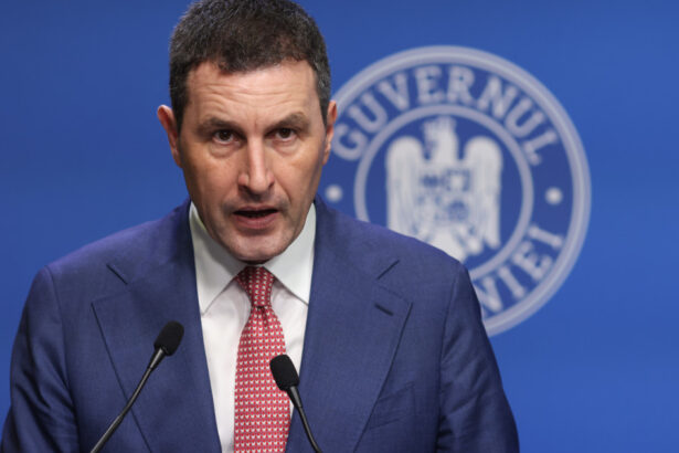 video ministrul finantelor neaga afirmatia lui simion privind suspendarea banilor europeni romania nu are nevoie de un presedinte mincinos 6825efafee696