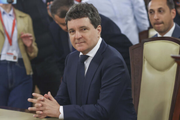 video nicusor dan discuta cu tanczos barna si cu marcel bolos problema deficitului trebuie sa transferam 30 de miliarde de lei din buget 682ef8f83839d