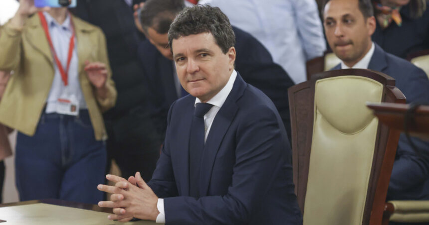 Nicușor Dan discută cu Tanczos Barna și Marcel Boloș despre problema deficitului: „Trebuie să transferăm 30 de miliarde de lei din buget” 1 video nicusor dan discuta cu tanczos barna si cu marcel bolos problema deficitului trebuie sa transferam 30 de miliarde de lei din buget 682ef8f83839d